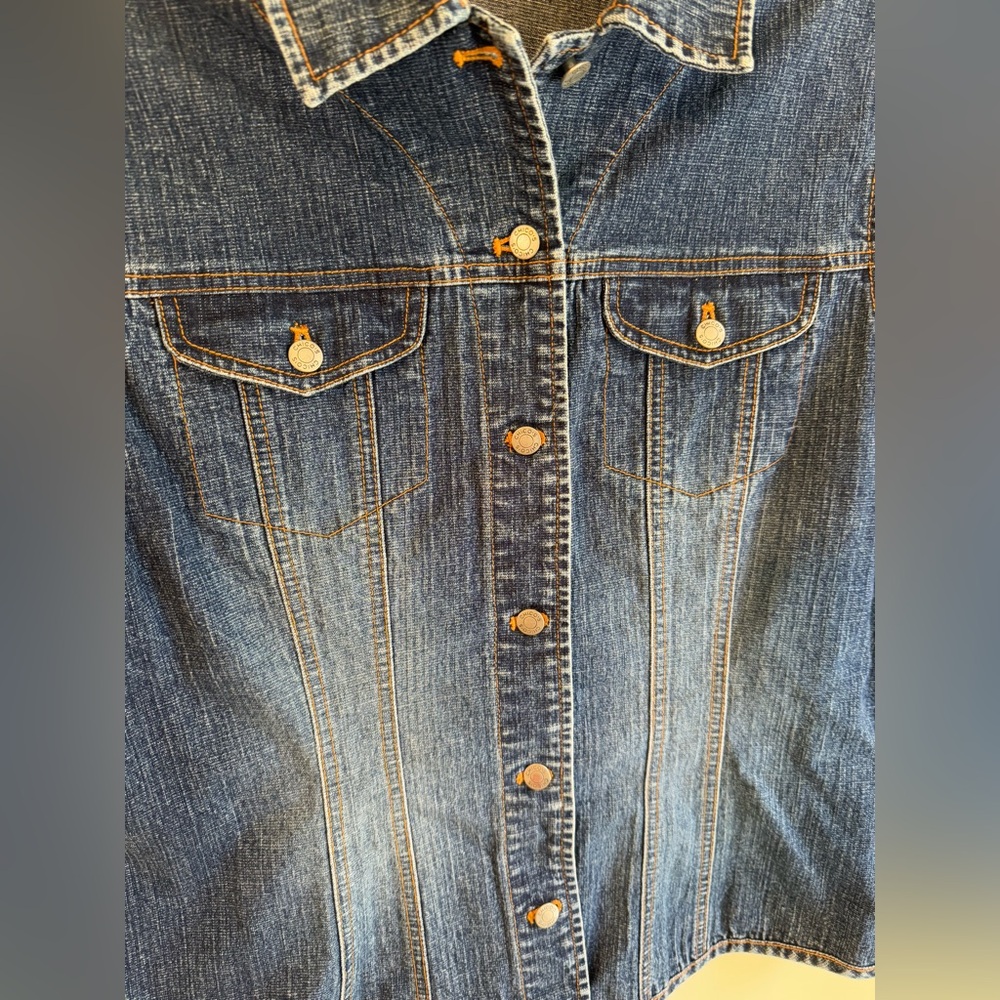 Chico's Classic Blue Denim Vest *GREAT USED CONDITION* - Picture 2 of 9